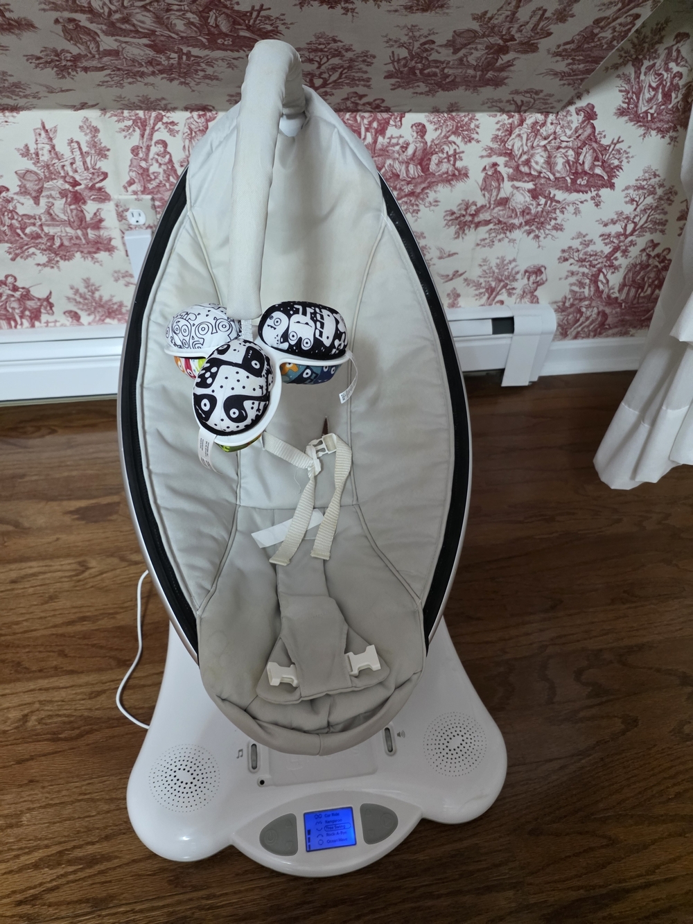 4 Moms Mamaroo Baby Swing Seat with Black Trim and Toy Mobile